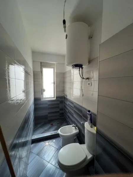 🏡 Jepet me Qera Apartament 2+1+2 ne Astir tek Vila L,  400 Euro