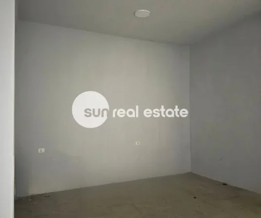 Shkoder, jepet me qera magazine Kati 1, 70 m² (MBAS SHKOLLES NDRE MJEDA)