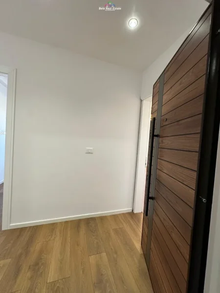 Tirane, shes apartament 2+1 Kati 4, 75 m² 193.000 € (mine peza)