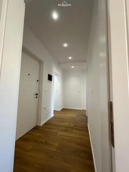 Tirane, shes apartament 2+1 Kati 4, 75 m² 193.000 € (mine peza)
