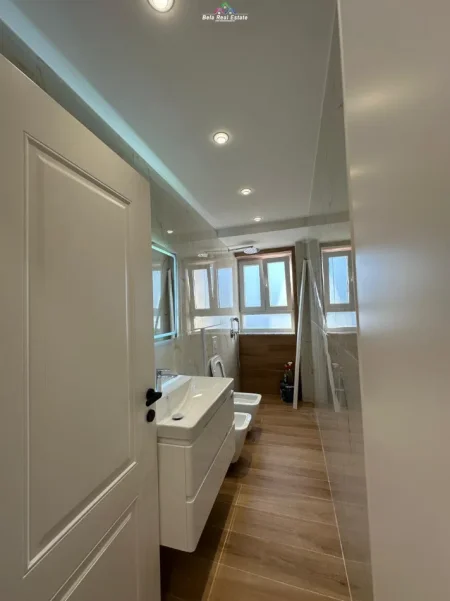 Tirane, shes apartament 2+1 Kati 4, 75 m² 193.000 € (mine peza)