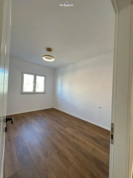 Tirane, shes apartament 2+1 Kati 4, 75 m² 193.000 € (mine peza)