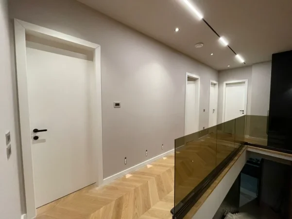 Tirane, shitet Vile 4+1+Aneks+Ballkon Kati 0, 299 m² 1.000.000 € 