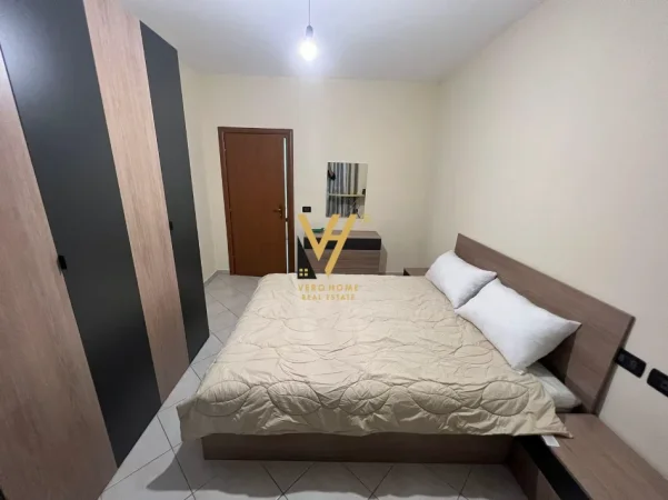 Tirane, jepet me qera apartament 1+1+Ballkon Kati 4, 65 m² 570 € (ASTIR)