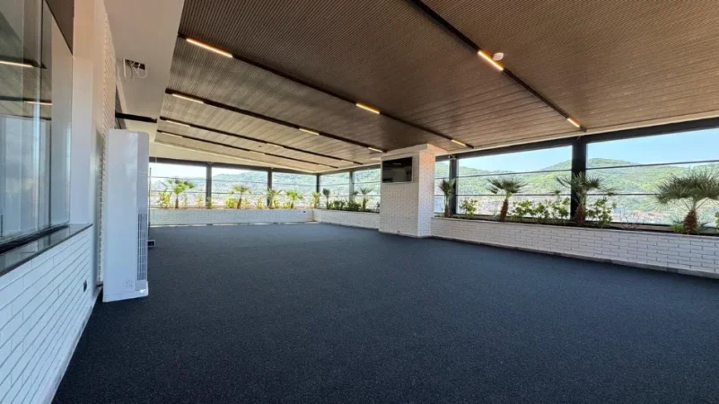 Tirane, jepet me qera zyre Kati 8, 1.000 m² 10.000 € (Spitali amerikan 3)
