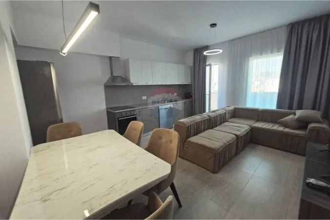 Tirane, jepet me qera apartament 2+1+Ballkon , 80 m² 675 € (Rruga Dritan Hoxha)