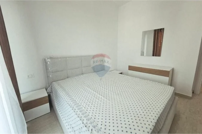 Tirane, jepet me qera apartament 2+1+Ballkon , 80 m² 675 € (Rruga Dritan Hoxha)