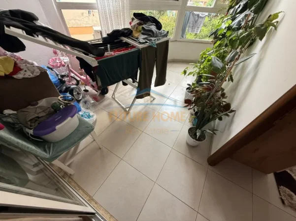 Tirane, shitet apartament 2+1+Ballkon Kati 2, 74 m² 130.000 € (Unaza e Re)