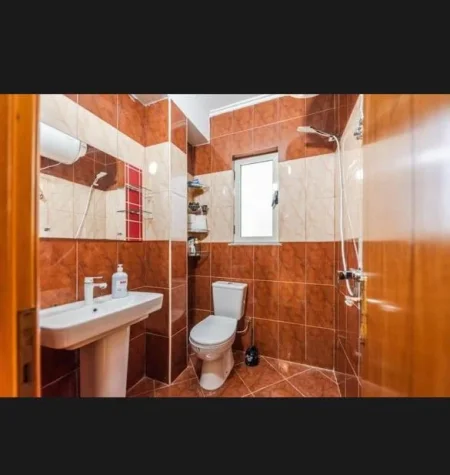 Durres, shitet garsonier 1+1 Kati 2, 60.000 € 
