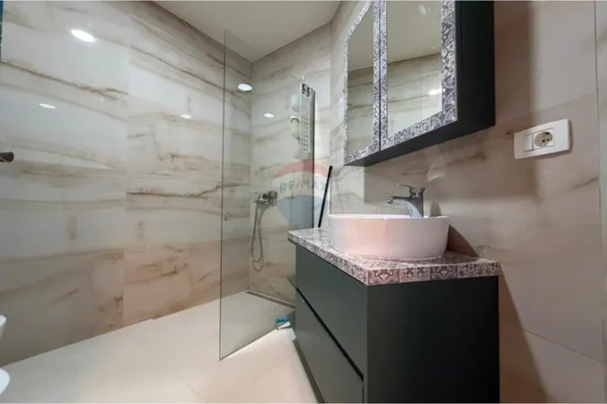 Tirane, shitet apartament 1+1 , 70 m² (kodra e diellit)