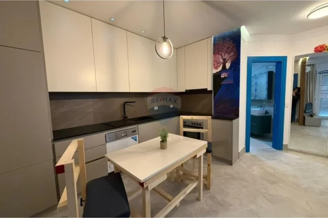 Tirane, shitet apartament 1+1 , 70 m² (kodra e diellit)