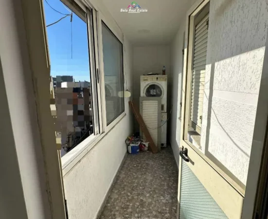 Tirane, shes apartament 2+1 Kati 5, 65 m² 104.000 € (kombinat)
