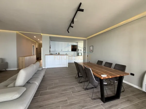 Vlore, shitet apartament 2+1 Kati 0, 148 m² 389.000 € (UJI I FTOHTE)
