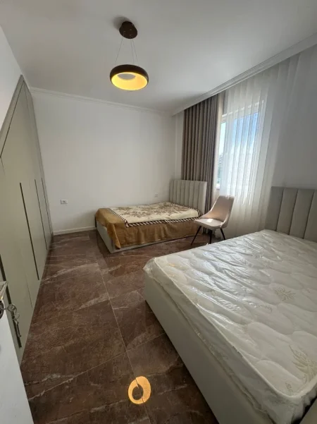 Tirane, jepet me qera apartament 2+1 Kati 7, 120 m² 630 € (shkoze)
