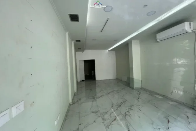 Tirane, jepet me qera dyqan Kati 0, 50 m² 630 € (Rruga Dritan Hoxha)