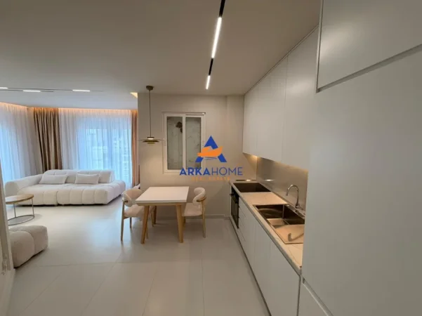 Tirane, jepet me qera apartament 1+1+Ballkon Kati 8, 683 m² 683 € 
