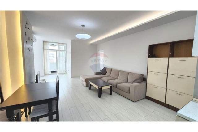 Tirane, jepet me qera apartament 2+1+BLK Kati 5, 90 m² 600 Euro (Rr. Petro Nini Luarasi)