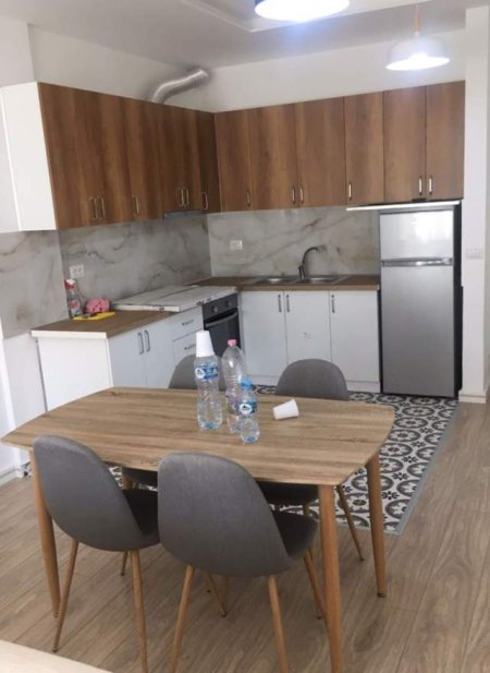 Tirane, jepet me qera apartament 1+1+BLK Kati 4, 74 m² 480 Euro (selita e vjeter)