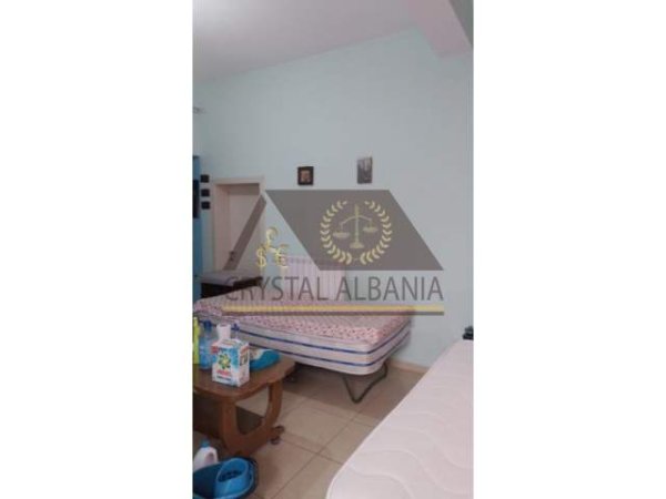 Tirane, jap me qera garsonier 1+1 Kati 2, 240 Euro (rruga vebi hoxha)
