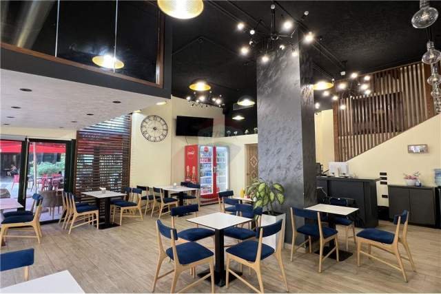 Tirane, Shitet Biznes Fast Food Kati 0, 13.420 m² 45.000 Euro (Rr e Kavajes)