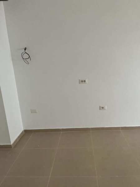 Tirane, jepet me qera apartament 2+1+BLK Kati 2, 109 m² 550 Euro (kongresi i manastirit)