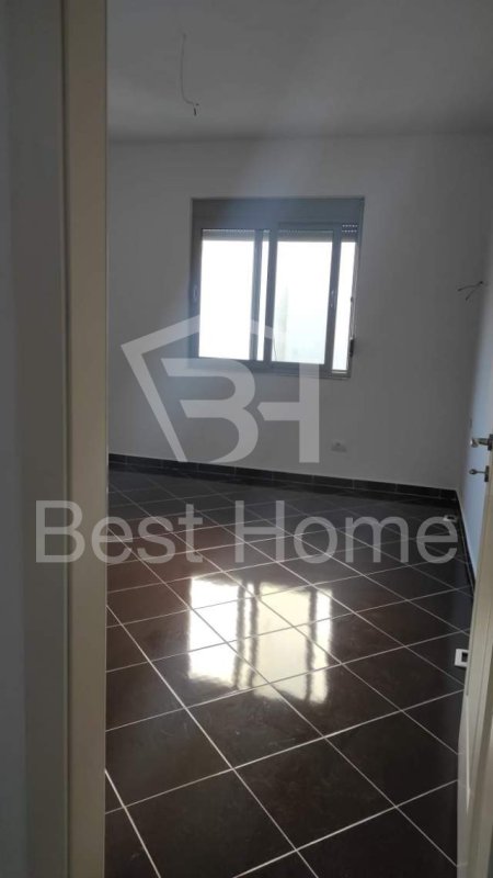 Tirane, shitet apartament 1+1+BLK Kati 4, 67 m² 65.000 Euro (Rruga Muhamet Deliu, prane Thesarit)