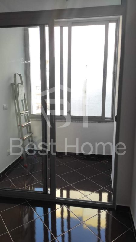 Tirane, shitet apartament 1+1+BLK Kati 4, 67 m² 65.000 Euro (Rruga Muhamet Deliu, prane Thesarit)