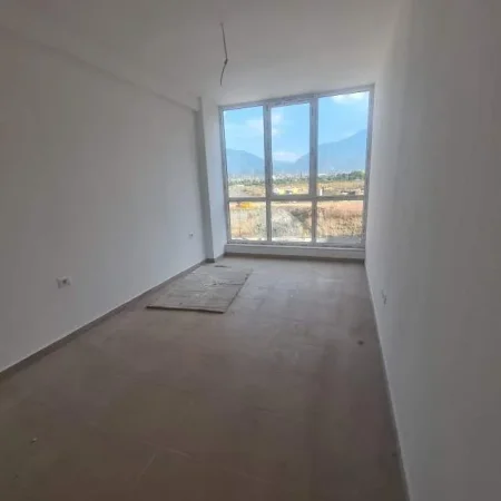 Shesim apartament 2+1+2+Post parkimi, Bulevardi i RI, ST TRENIT