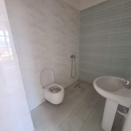 Shesim apartament 2+1+2+Post parkimi, Bulevardi i RI, ST TRENIT