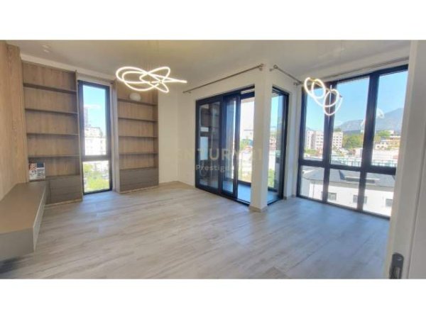 Tirane, jap me qera zyre Kati 4, 120 m² 1.000 Euro (rruga e elbasanit)