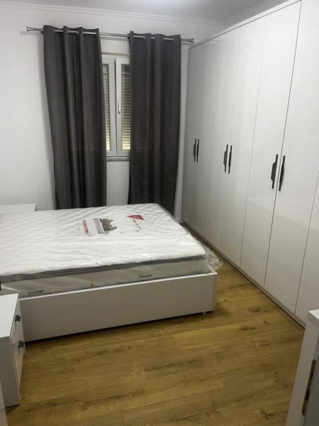Tirane, jap me qera apartament 2+1+BLK Kati 3, 600 Euro (Rruga Ylbere Bylykbashi Tiranë,Shqipëria)