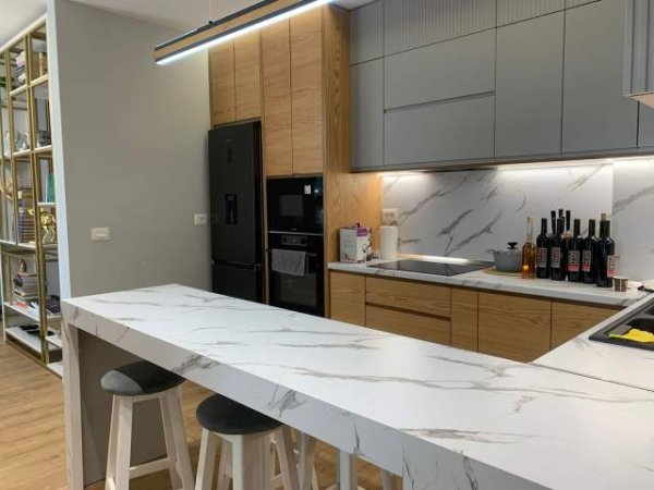 Tirane, jap me qera apartament 2+1+BLK Kati 6, 90 m² 800 Euro (DRITAN HOXHA)