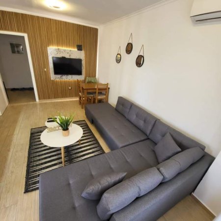 Tirane, jepet me qera apartament 2+1 Kati 2, 100 m² 700 Euro (rruga eduard mano)