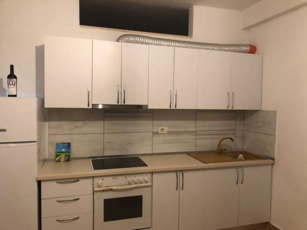 Tirane, jepet me qera apartament 2+1 Kati 4, 85 m² 500 Euro (KOPSHTI ZOOLOGJIK)