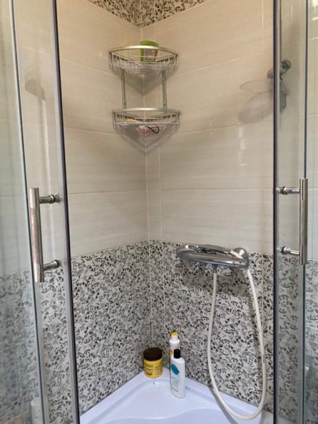 Tirane, jepet me qera apartament 3+1+BLK Kati 10, 120 m² 800 Euro (Rruga Panorama, Prestige)