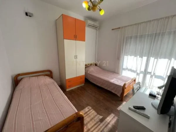 Tirane, jepet me qera 2+1 Kati 2, 76 m² 500 Euro (mine peza)
