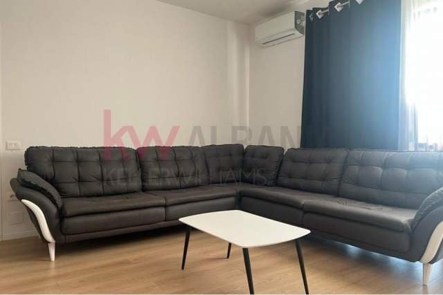 Tirane, jepet me qera apartament 1+1+BLK Kati 8, 64 m² 800 Euro (Rruga Dibres)