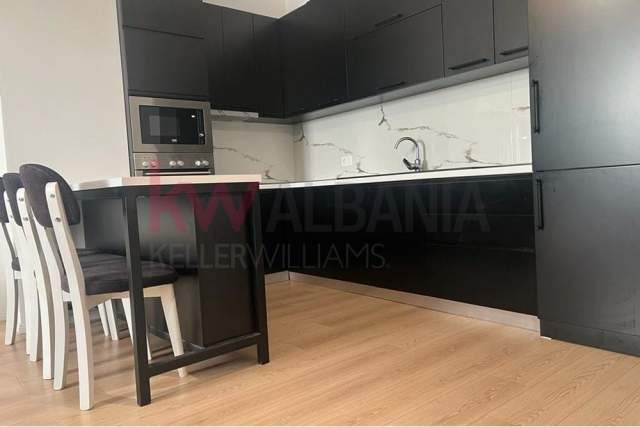 Tirane, jepet me qera apartament 1+1+BLK Kati 8, 64 m² 800 Euro (Rruga Dibres)