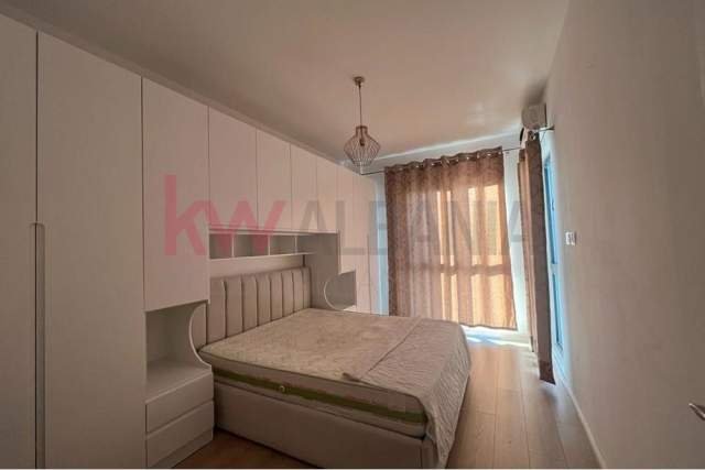 Tirane, jepet me qera apartament 1+1+BLK Kati 8, 64 m² 800 Euro (Rruga Dibres)