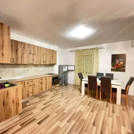 Tirane, shes apartament 2+1 120 m² 165.000 Euro (LIQENI I THATE, Bar Queen)