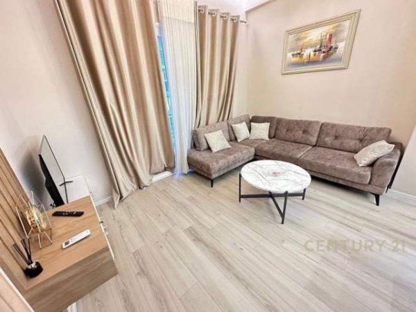 Tirane, shitet 1+1 Kati 1, 65 m² 120.000 Euro (liqeni)