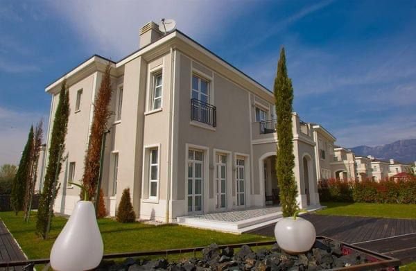 Tirane, shes Vile 1.025 m² Euro (Rolling Hills Rezidence)