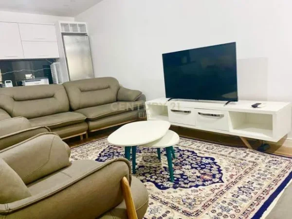 Tirane, jepet me qera apartament 2+1+BLK 92 m² 650 Euro (liqeni)