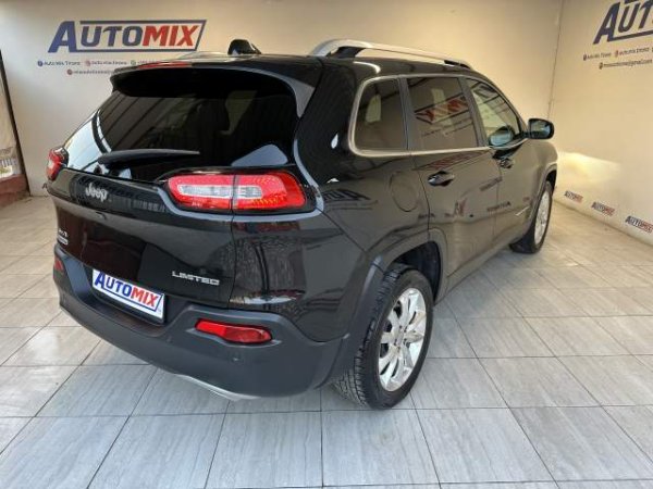 Tirane, shes xhip Jeep CHEROKEE LIMITED Viti 2015, 16.500 Euro