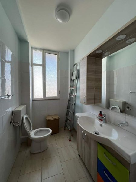Vlore, jepet me qera 5+1+A+BLK Kati 9,