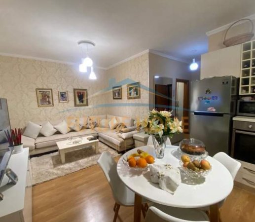 Tirane, shitet apartament 1+1+BLK Kati 6, 60 m² 132.000 Euro (Qender Tiran)