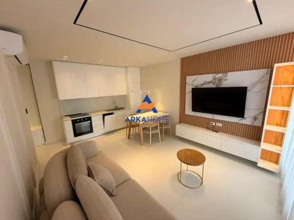 Tirane, jepet me qera apartament 2+1+Ballkon Kati 8, 82 m² 788 € 