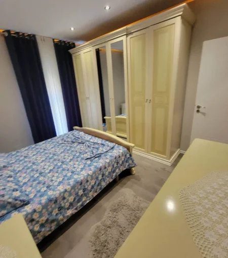 Tirane, jepet me qera apartament 2+1 Kati 5, 111 m² 800 € (KOMPLEKSI ASL, RR. KONGRESI I MANASTIRIT)