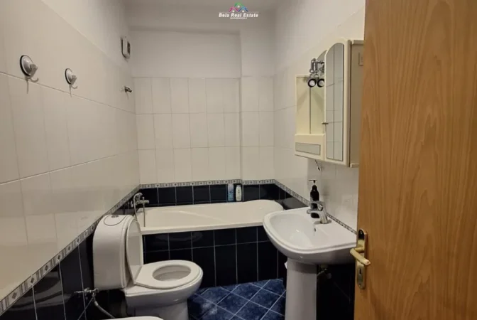Tirane, shes apartament 1+1+Ballkon Kati 2, 93 m² 224.000 € (rruga e durresit)