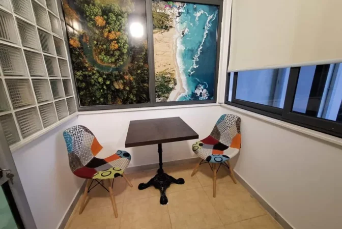 Tirane, shes apartament 1+1+Ballkon Kati 2, 93 m² 224.000 € (rruga e durresit)